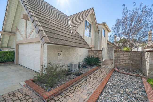 Photo - Beautiful 4-Bedroom Home in the Heart of Valencia!