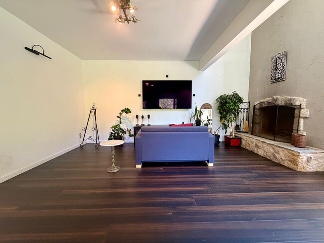 Photo - Stunning 2-Bedroom in Newtown Square! Available NOW!