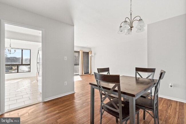 Building Photo - 561 Florida Ave Unit 204