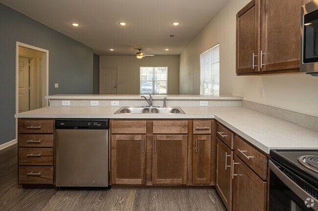 3BR, 2BR - 1,273SF