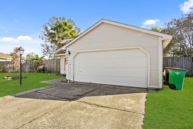 Photo - 1902 Red Sky Ct