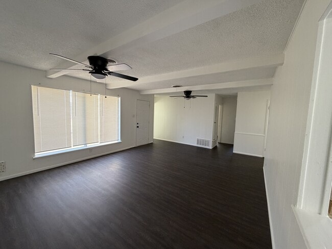 Photo - 5420 39th Dr