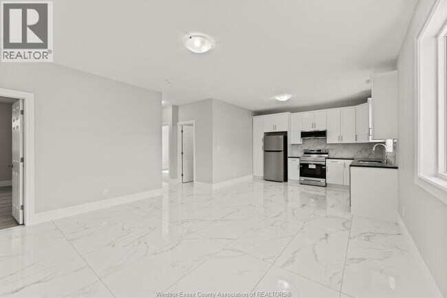 Photo - 2270 Daytona Ave