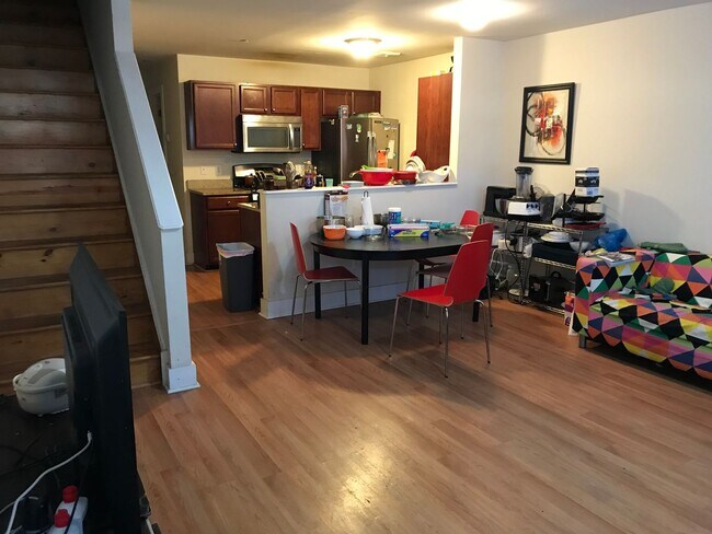 4306 Wallace St Unit 3-F
