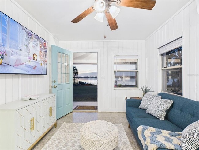 Photo - 222 7th St NW