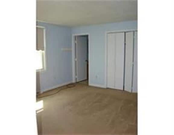 Photo - 9 Silver Birch Ave