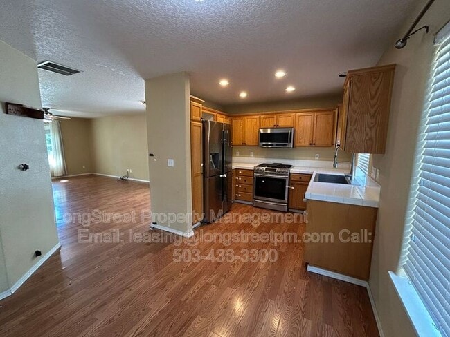 Photo - 2958 NE 13th Dr