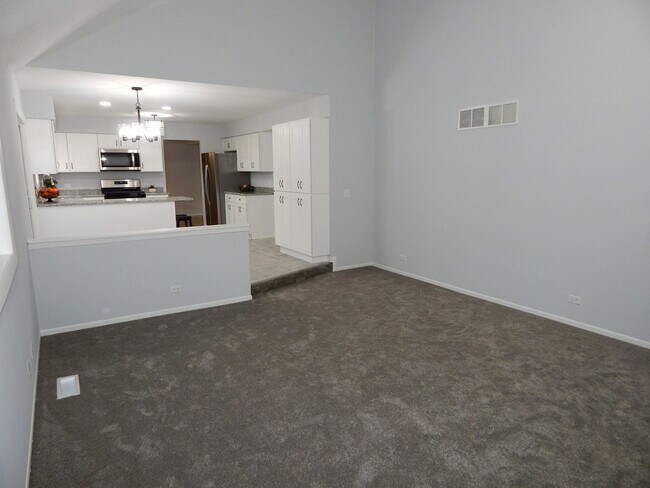 Photo - 2812 Springdale Cir