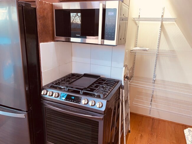 Photo - 20 Reichold Rd Unit B