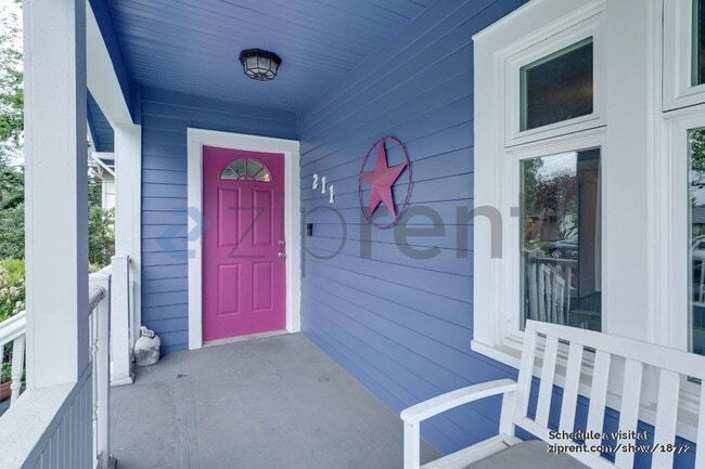 Photo - 211 K St SE