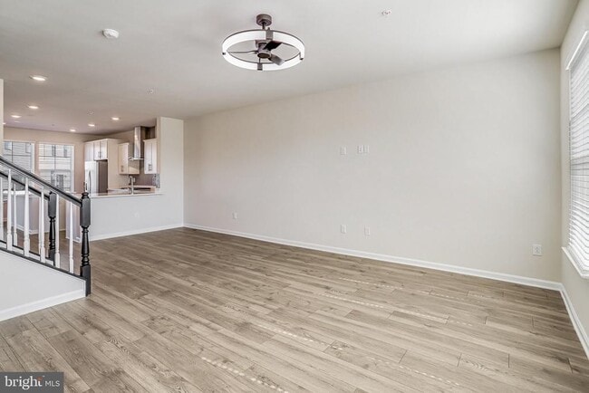 Photo - 421 Ensemble Wy