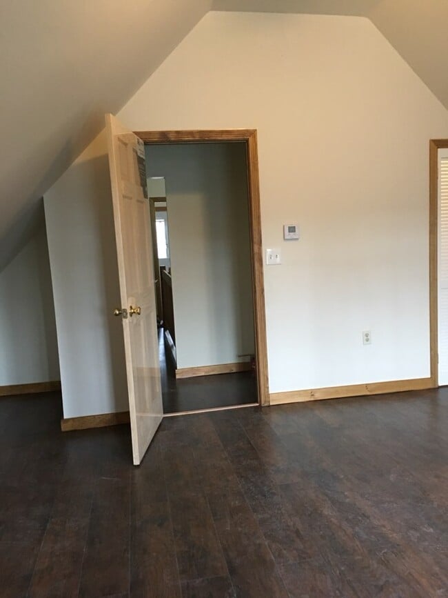 Building Photo - 34 Summit Ave Unit 34 Summit Rental