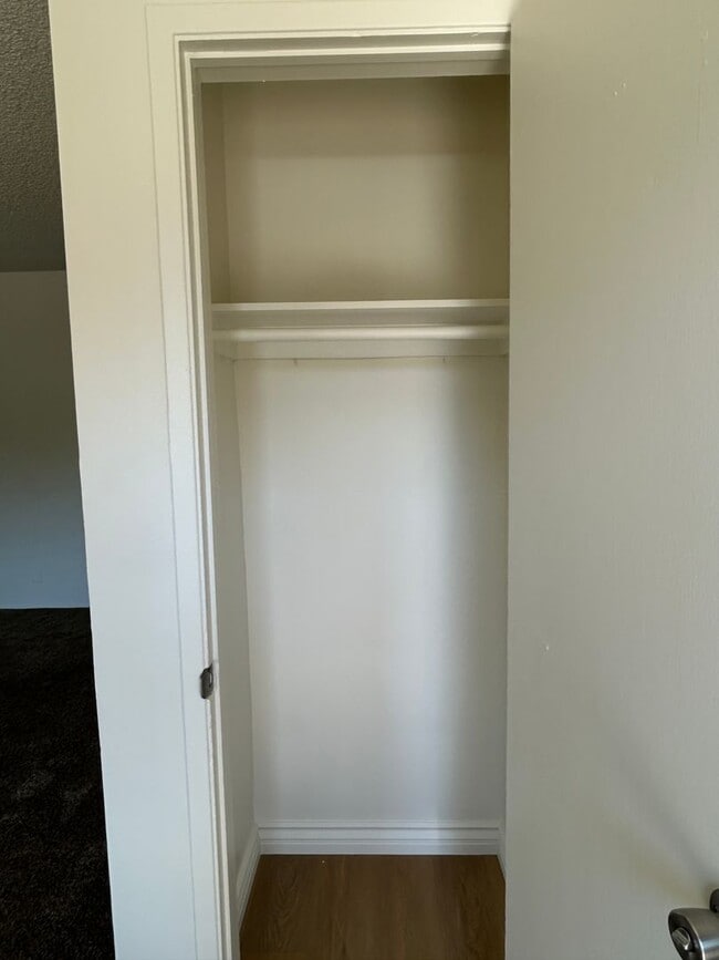 Photo - 416 E Oak St