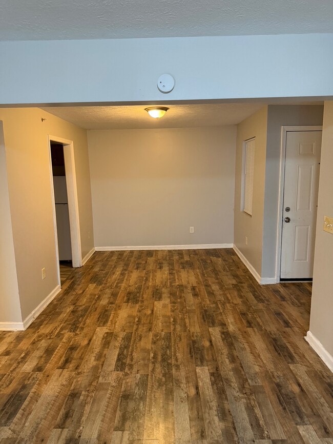 Building Photo - 270 Tampa Dr