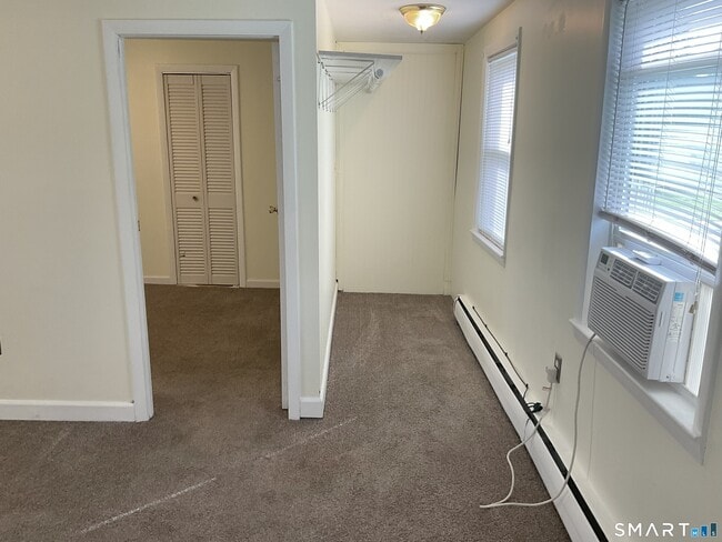 Photo - 1403 Farmington Ave