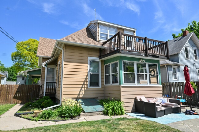 Arcadian Duplex