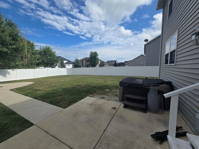 10091 Pearwood Dr