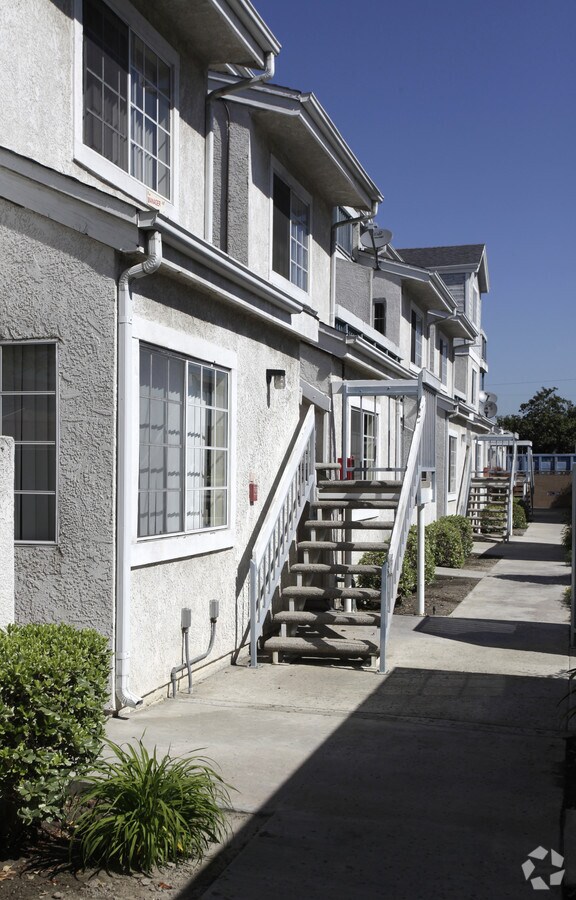 Cambridge Court - Cambridge Court