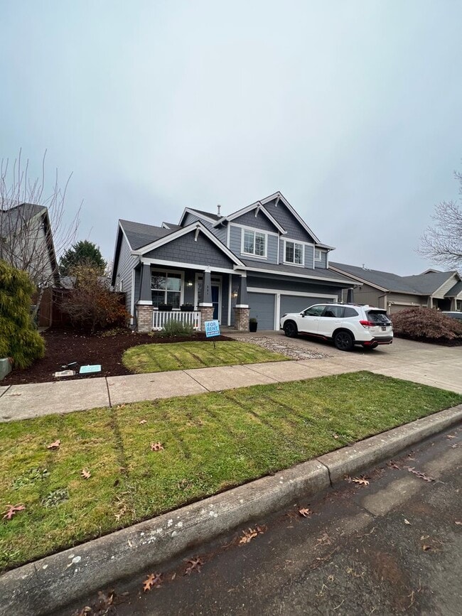 Building Photo - 3-Bedroom 3-Bathroom house across from Candlelight Park