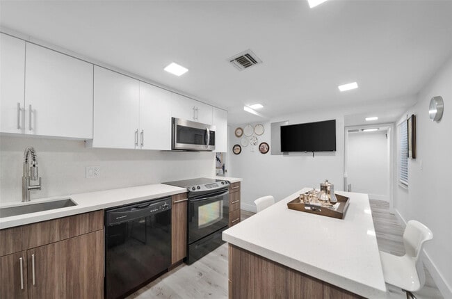 Building Photo - 903 Cypress Grove Dr Unit 105