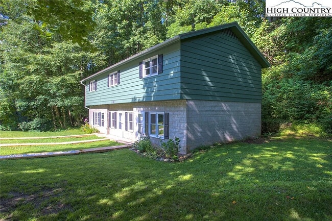 Photo - 247 Homespun Hills Rd