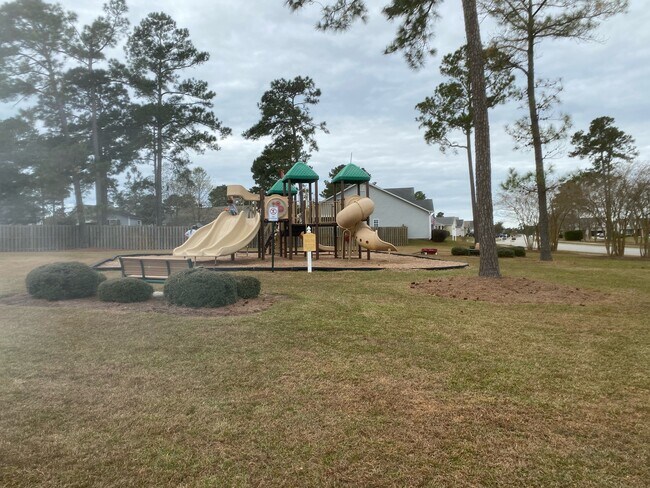 Photo - 1040 Bridgeport Way