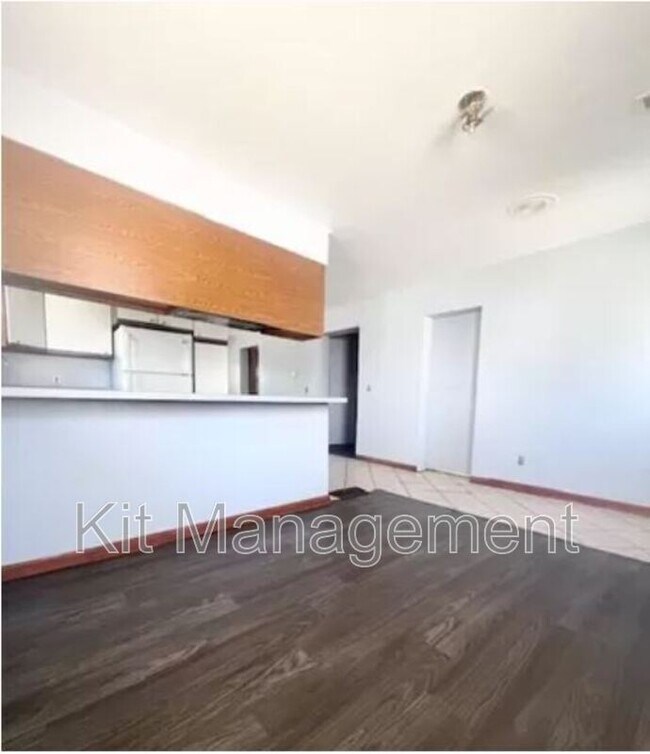 Photo - 2248 Broadway St Unidad Back