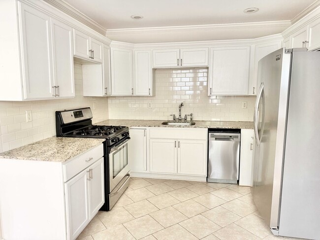 Photo - 4717 Orchid St