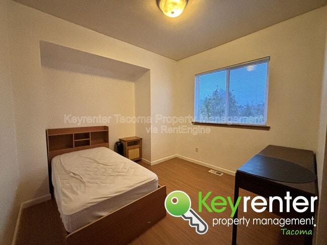 Building Photo - 7630 S Yakima Ave