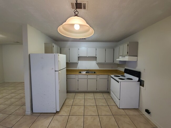 Photo - 2 Bedroom 1 Bath in Milton Available for Rent!