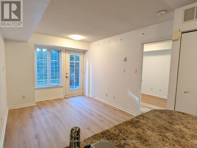 Photo - 21 Pirandello St