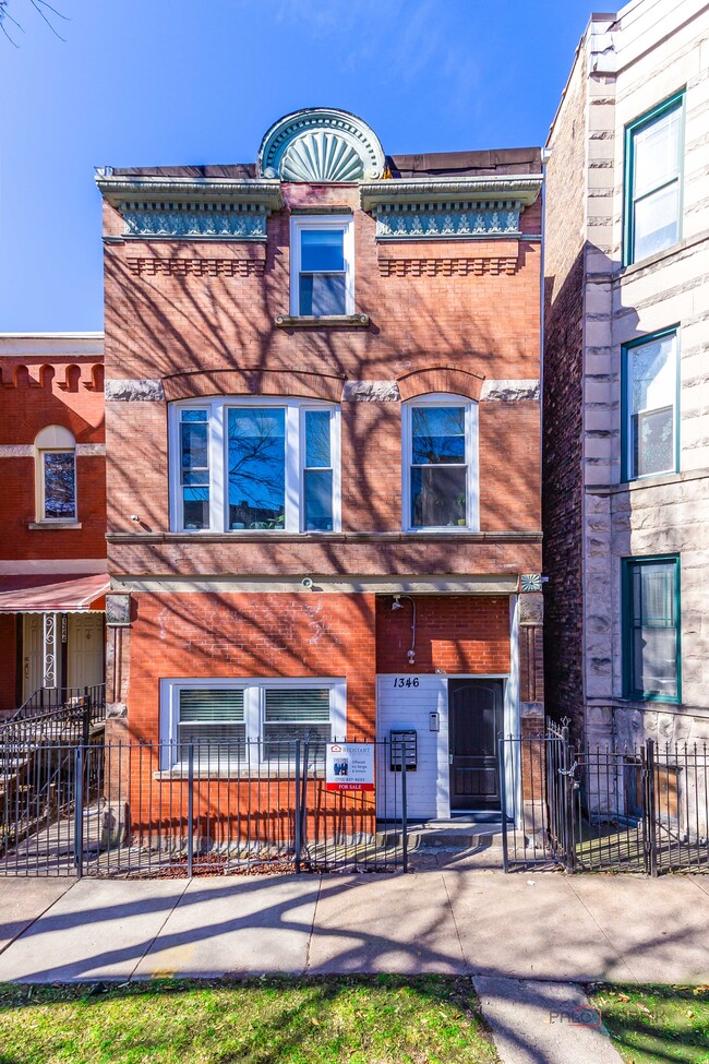 Photo - 1346 N Artesian Ave