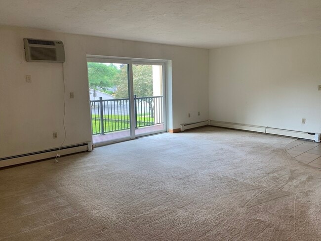 Building Photo - 2360 Commonwealth Ave Unit 3-4