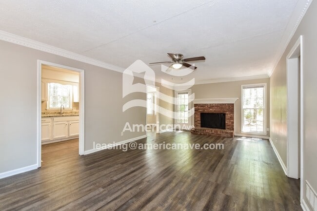 Photo - 35 Eastpine Ct