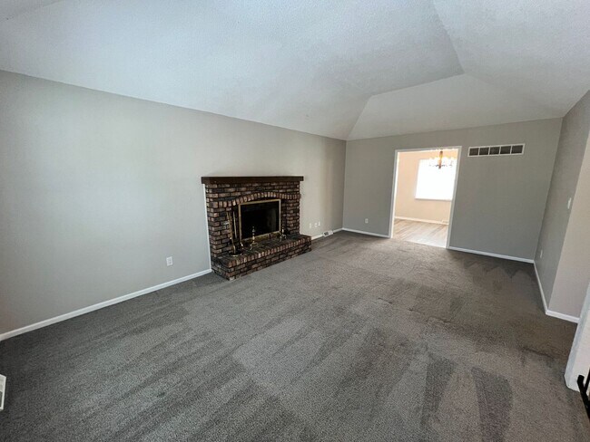 Photo - Spacious 3-Bed/2-Bath Home in Independence!