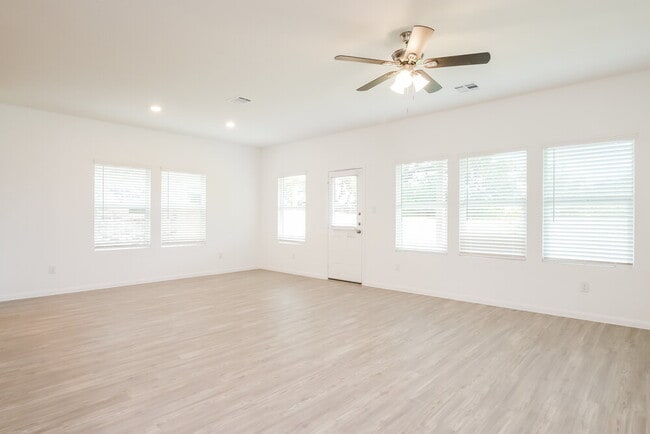 Photo - 15035 Nettleton Ml
