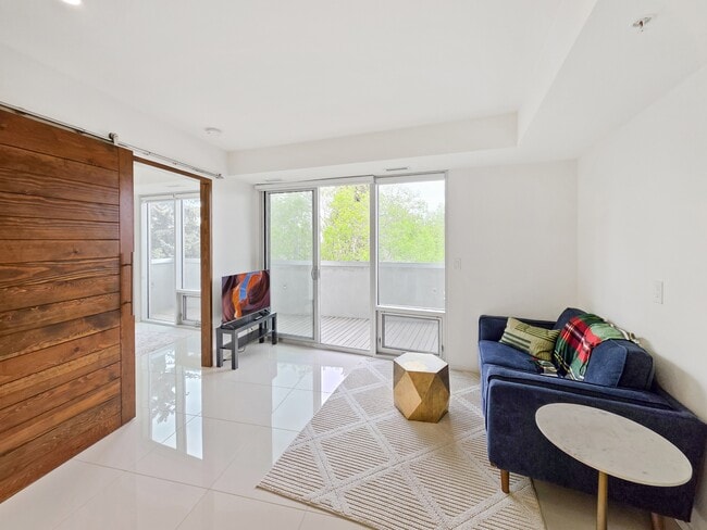 Photo - 1020-1029 9 Ave SE Unit 312