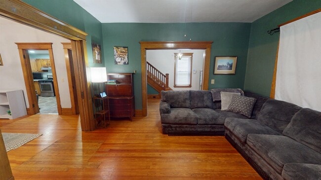 Photo - 2554 1st Ave