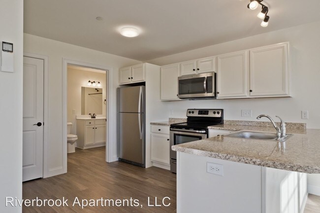 Photo - 125 Brickhill Ave