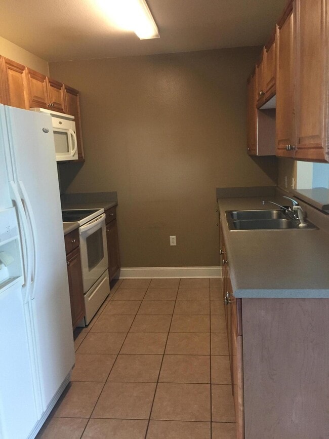 Photo - 734 Majestic Dr