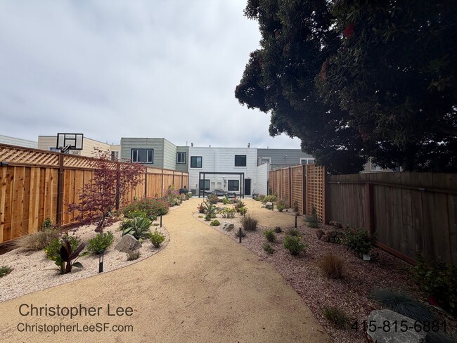 Photo - 2559 47th Ave
