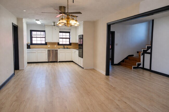 Photo - 5315 Bayway Dr