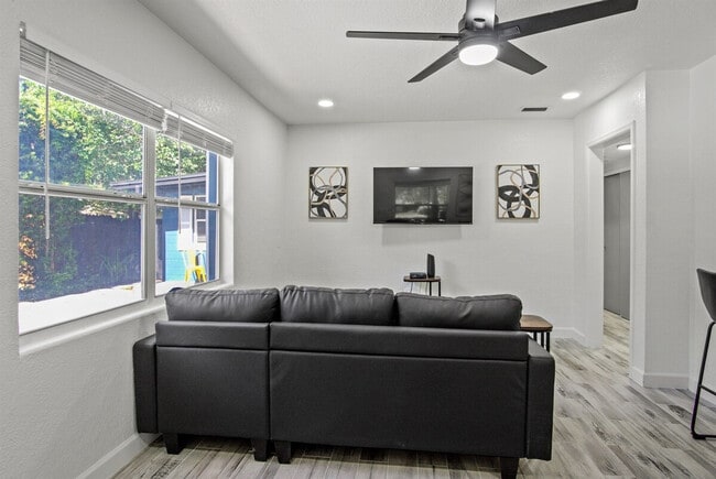 Photo - 1422 Dauphin Ln Unidad ID1094223P