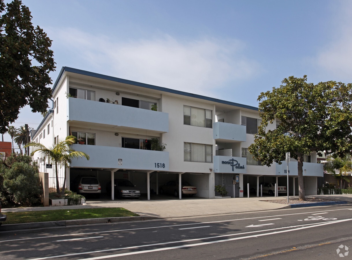 Photo - Monica Palms Apartments