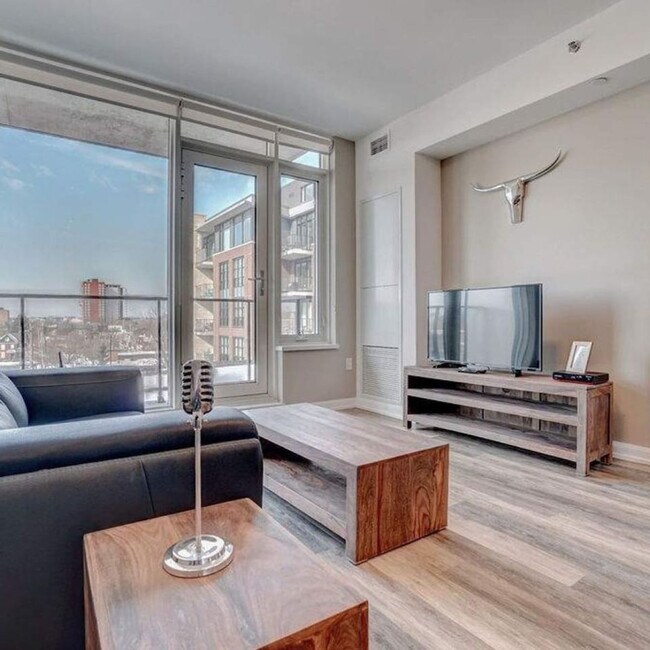 Photo - 1140 Wellington St. W Unit SI ID1223061P