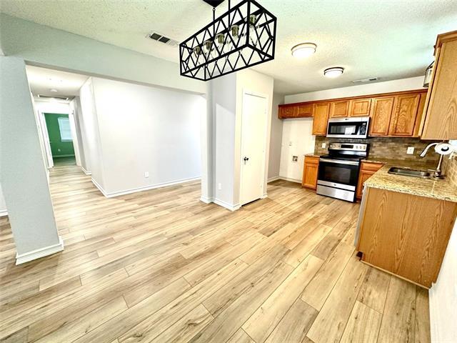 Photo - 1509 Creekside Ave