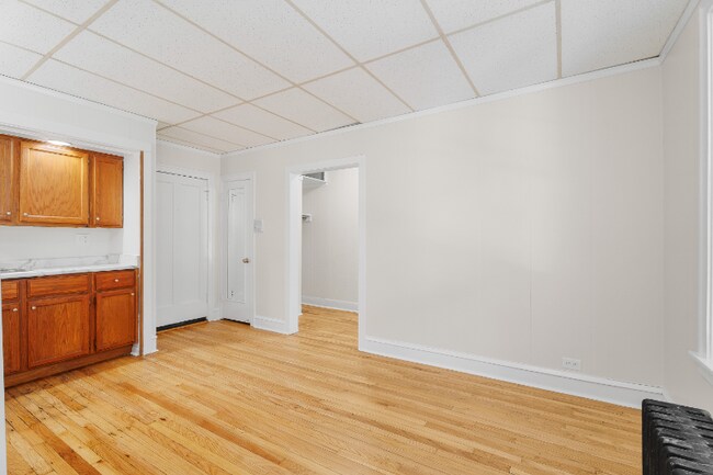 Photo - 1440 W Howard St Unidad Apt. 8