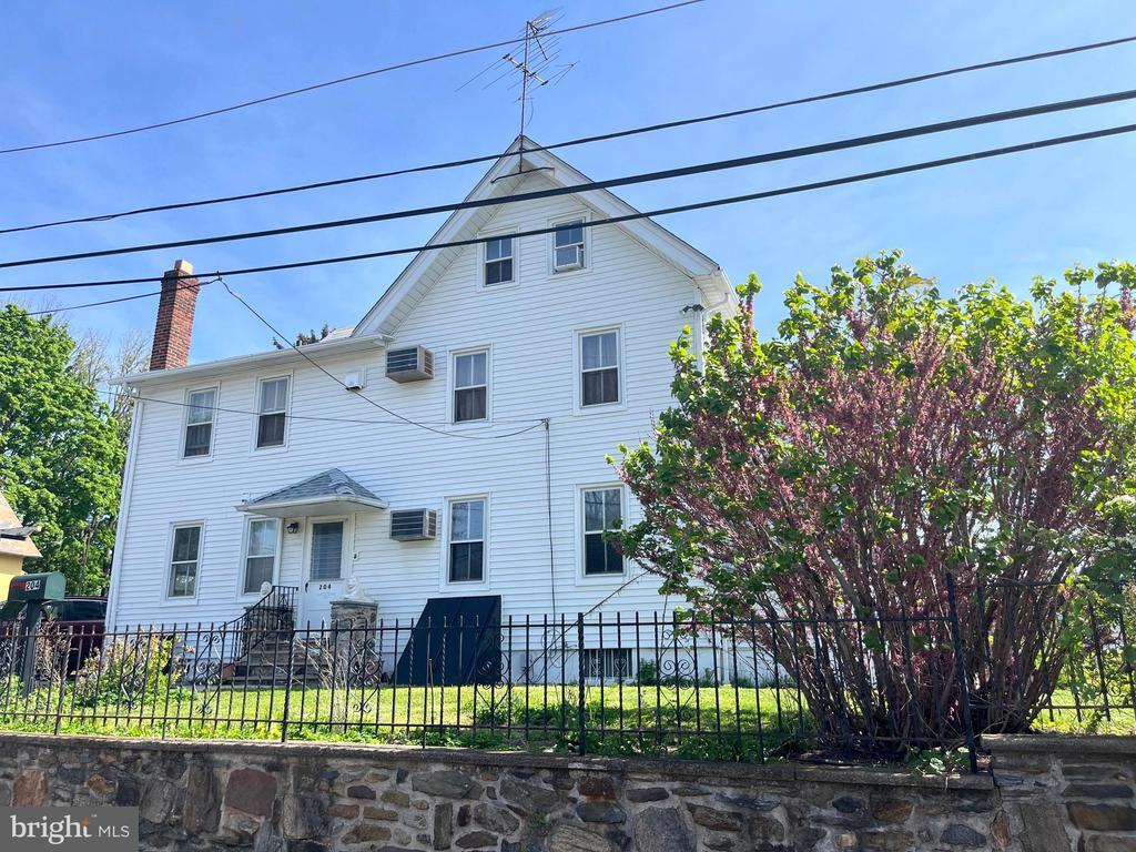 Photo - 204 Landover Rd Casa
