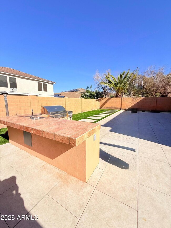 Photo - 1906 E Patrick Ln