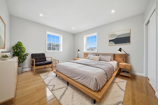 11 Schubert St